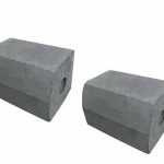 Concrete curb
